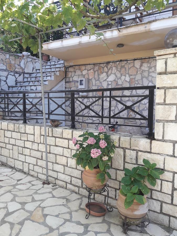 Seven Islands Apartment Гайос Екстериор снимка